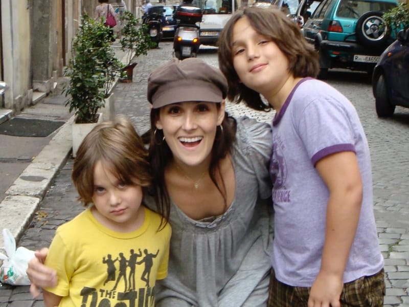 Ricki Lake old photo with kids