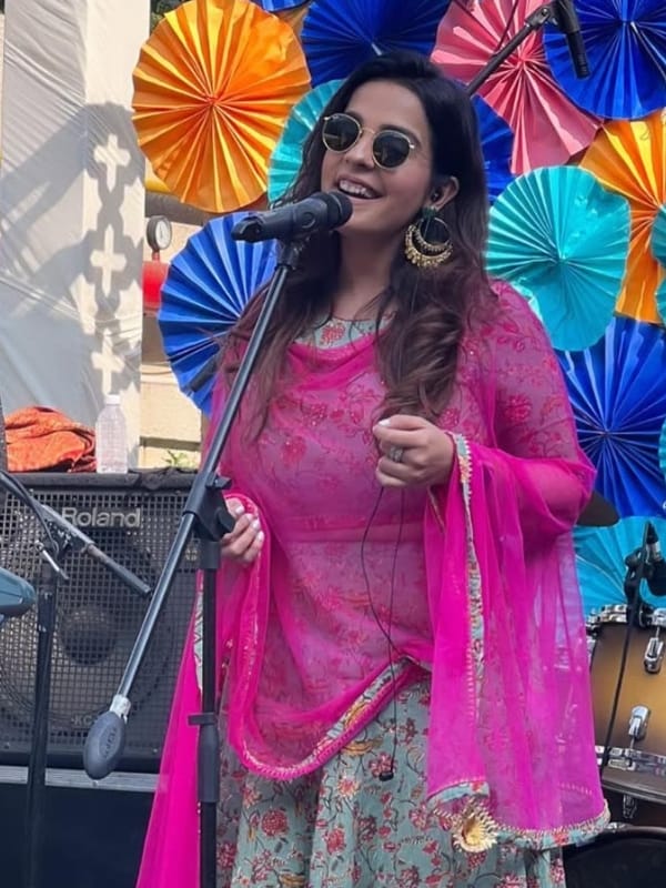 Simar Kaur at stage Performance