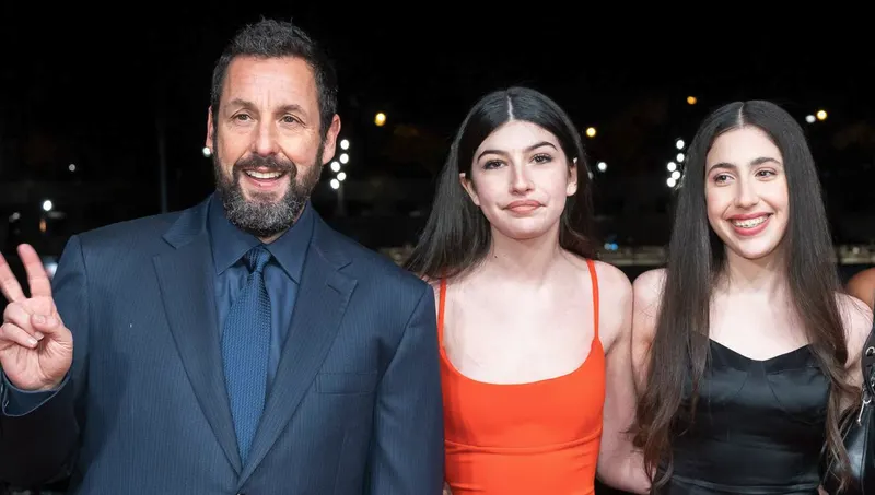 Adam Sandler, Sadie Sandler, Sunny Sandler