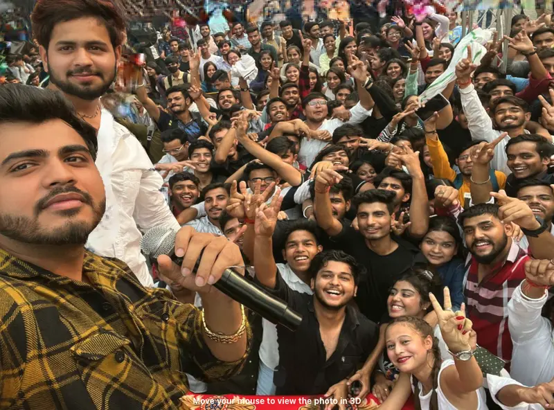 Amanraj gill with fans