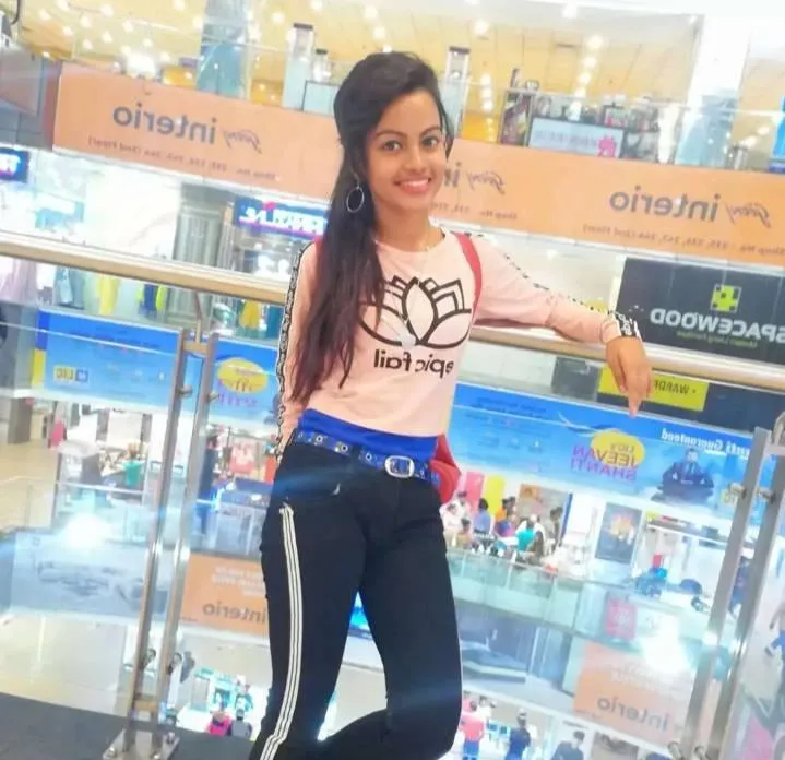 Beauty Khan old photo