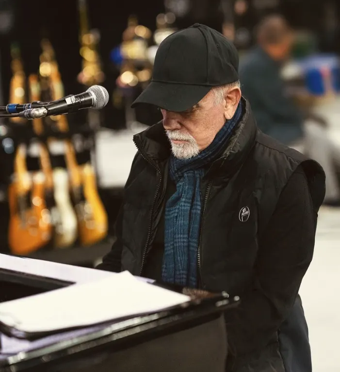 Billy Joel on stage