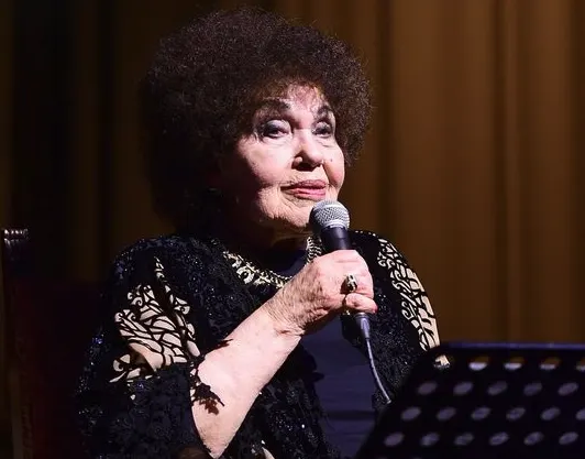Cleo Laine
