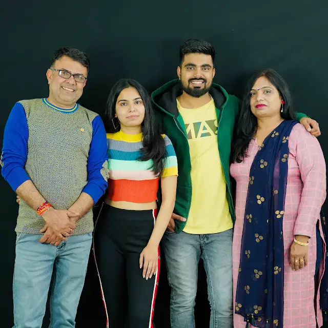 Dushyant Kukreja with family