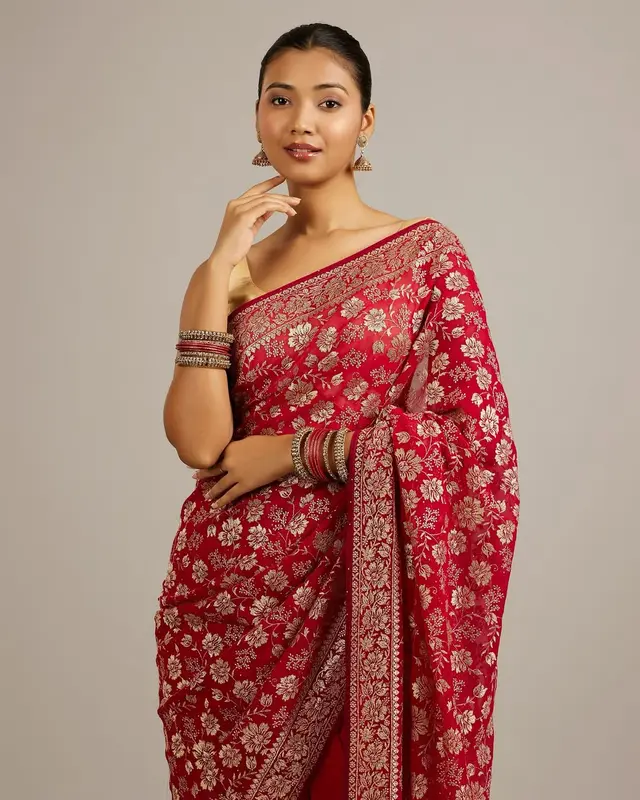 Shaswati bala Photo in red saree