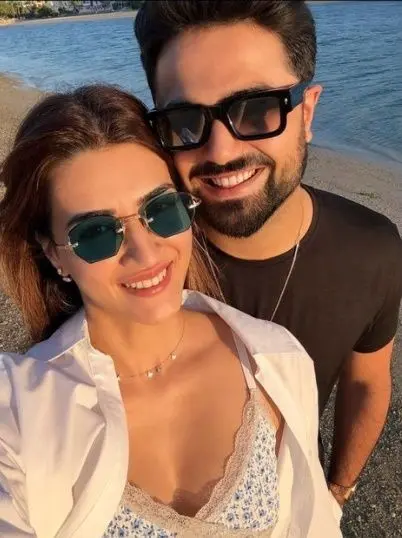 kabir bahia and Kriti senon at holiday