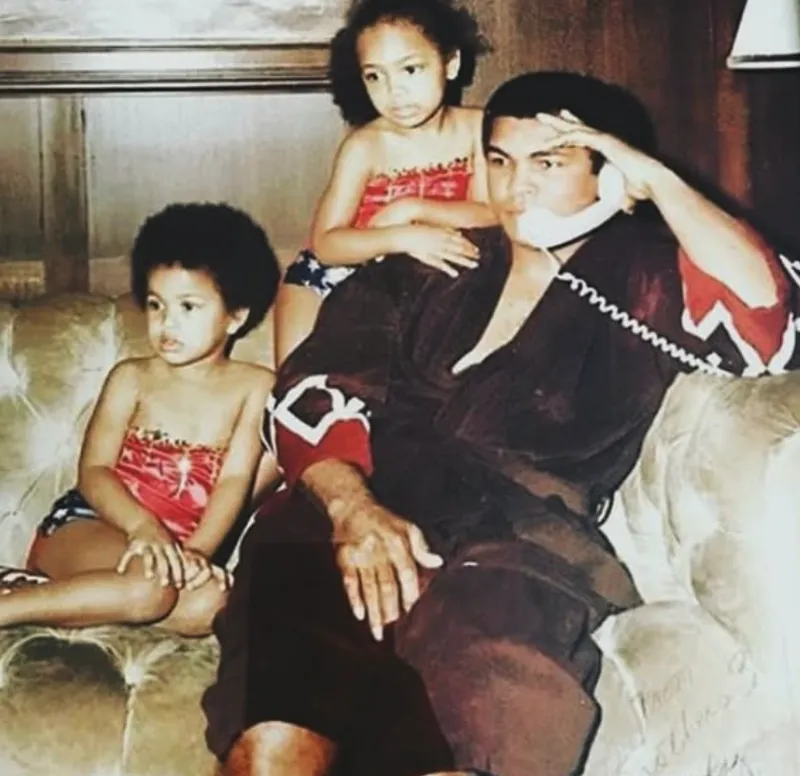 laila ali childhood photo with father Muhammad Ali