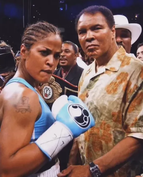 laila ali with father Muhammad Ali