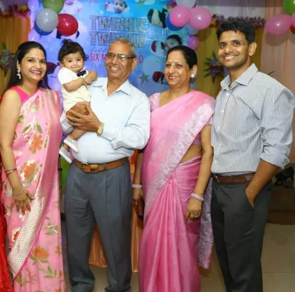 shubhanshu shukla With Family