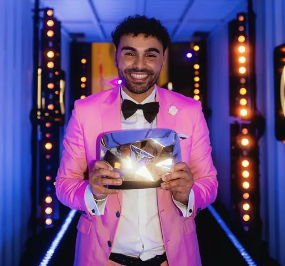 Younes Zarou with youtube diamond play button