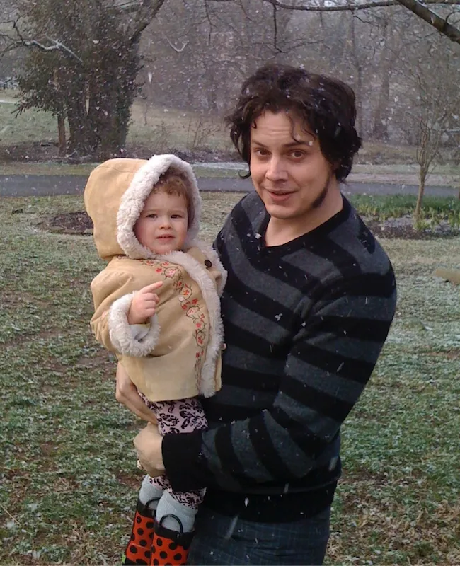 Scarlett Teresa White childhood photo with dad Jack White