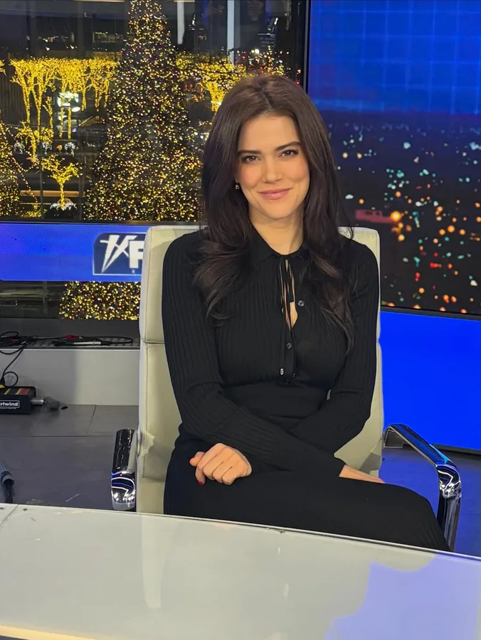 Lydia Moynihan Photo