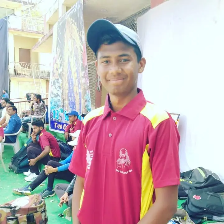 Crickter Kartik Sharma Old photo