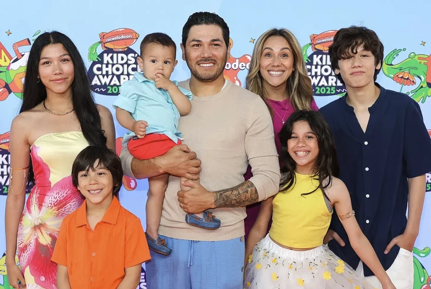 Txunamy Ortiz with Mom Dad and Sibling