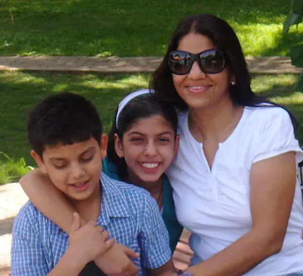 Gaurika bishnoi Childhood Photo with Mom and his brother