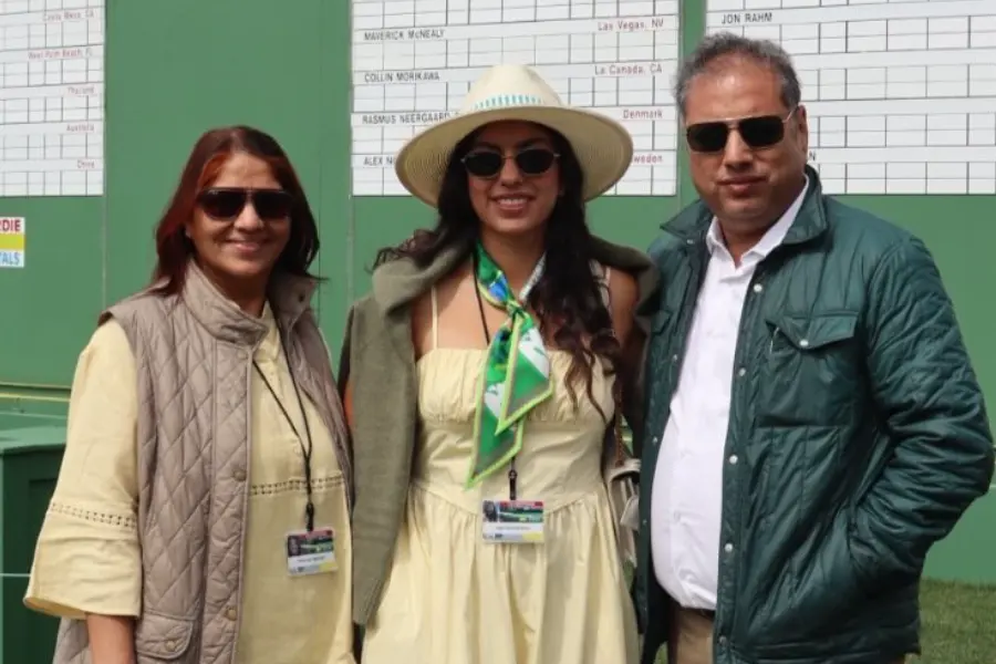Gaurika bishnoi with Mom and Dad, 2026