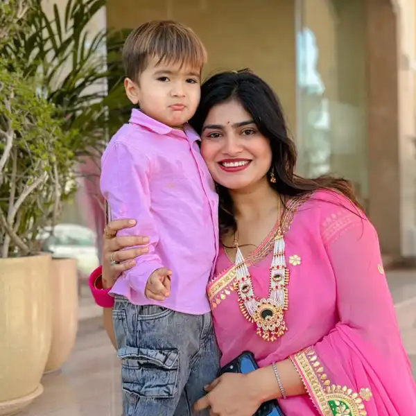 Ajay Ghudaiya (Ajju 0008) Biography, Age, Height, Family 1 Ajay Ghudaiya wife Pratibha Soni and son Vayu