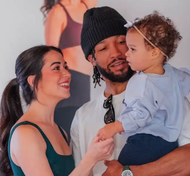 Ali Marks Brunson and Jalen Brunson with thair children Jordyn James Brunson