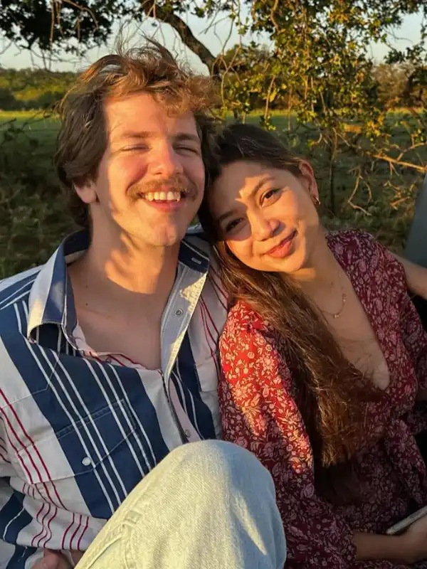 Luxy Banner with her boyfriend Springful