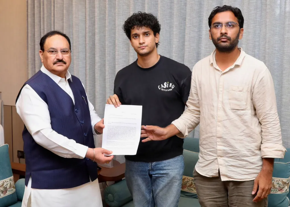 Ashutosh Ranka (CJP) Biography - Age, Education, Family 6 Saurav Das & Ashutosh Ranka Presenting NEET Demands to J.P. Nadda in New Delhi
